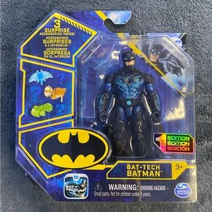 🌟RARE🌟 DC SPIN MASTERS BAT TECH BATMAN 1st edition w/3 Surprise Accessories